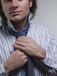 Заколювати чи краватку - питання переваг, але аксесуари для краваток знову популярні