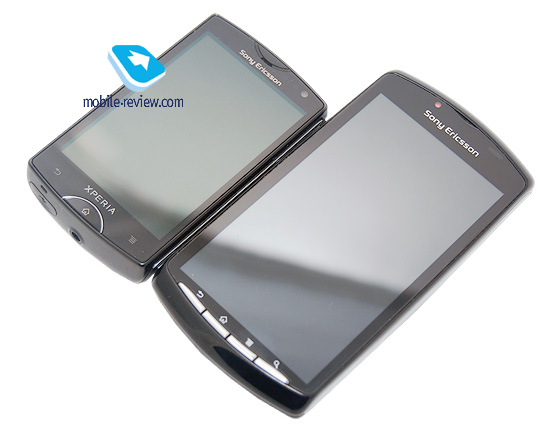 Зовнішній вигляд Sony Ericsson Xperia Mini (ліворуч) Sony Ericsson Play: