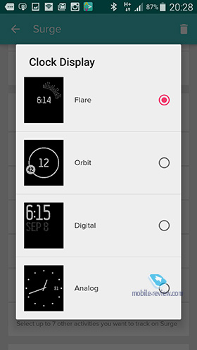 Навігація по меню не представляє ніякої складності, ви можете вибрати один з видів годин, їх не дуже багато - вибір здійснюється в додатку на смартфоні (Android / iOS / Windows Phone)