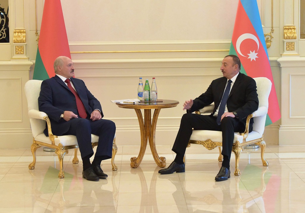 Ми готові на довгу перспективу працювати з Азербайджаном в разі домовленості », - сказав Олександр Лукашенко